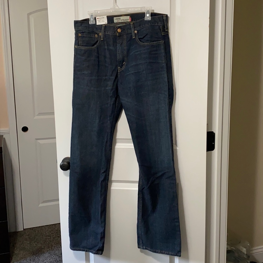Men’s Levi’s straight leg jeans